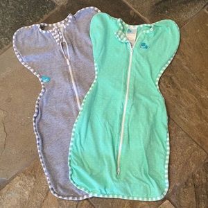 Two “live to dream” swaddles. Size small (7-13lbs)